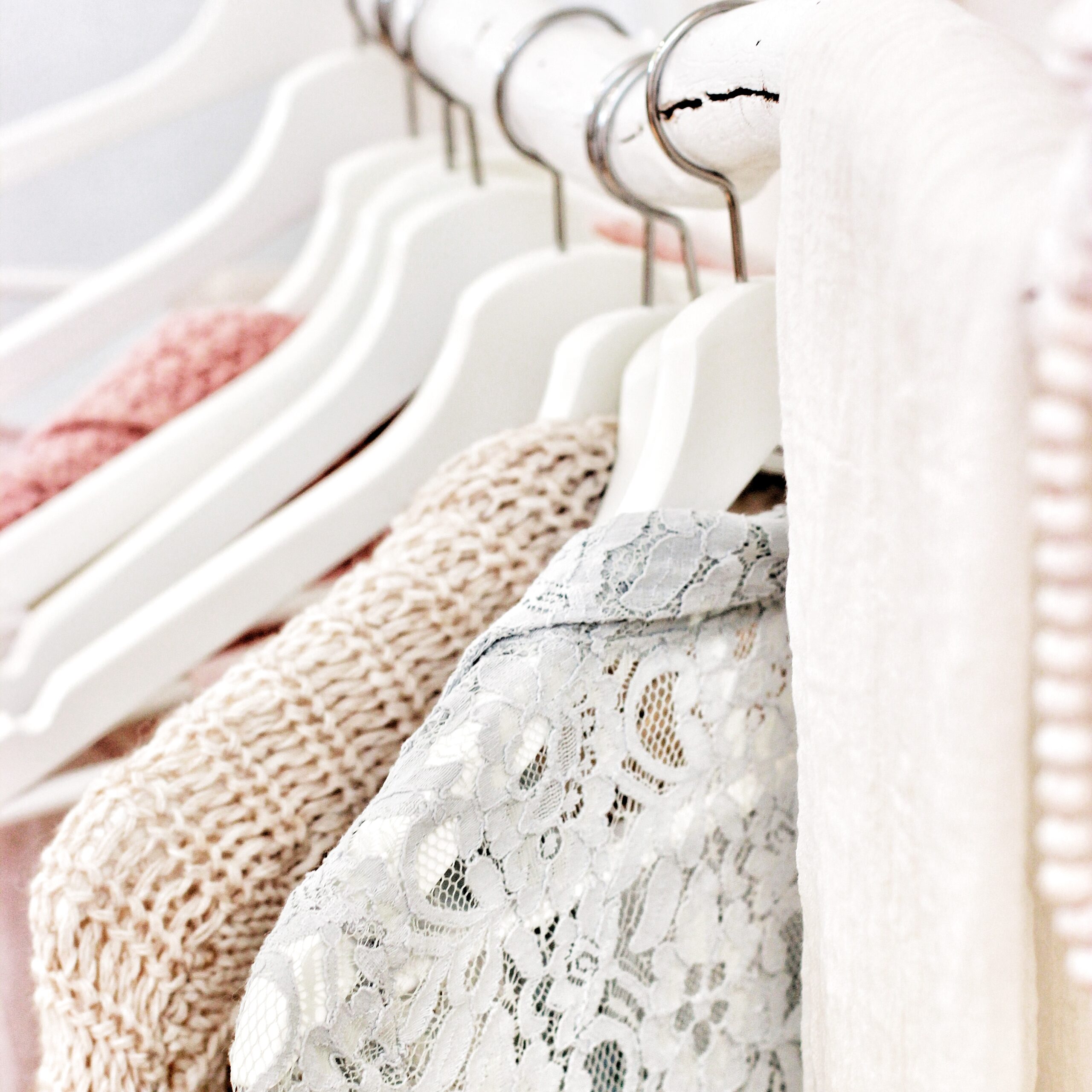 Organizzare l'armadio: trucchi per un armadio perfetto - Consulente di  Immagine & Bridal Stylist - Chiara Zangrandi